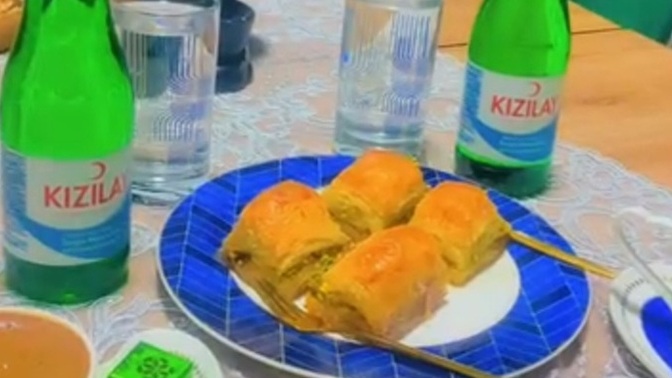 Baklava sever misiniz hazır mı yoksa ev baklavası mı tercih edersiniz?