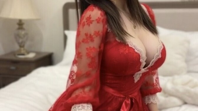 Gece gece merak ettiğim bişey var bu kıyafet sizce nasıl?
