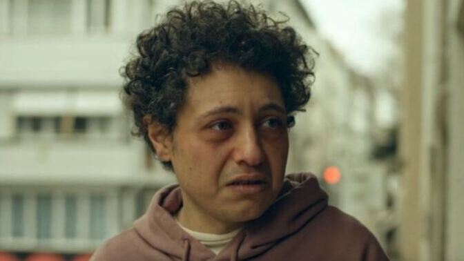 Tam her şey yoluna giriyor derken, hayatın attığı o beklenmedik 'kazık' karşısında verdiğiniz ilk tepki ne oluyor?