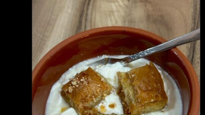 Baklavanın yanında yoğurt yenir mi, tatlıyla yoğurt kombini sizce nasıl?