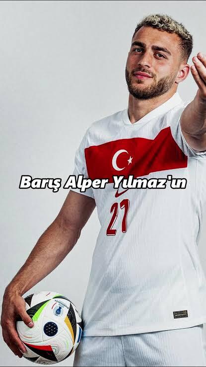 Barış Alper Yılmaz sizce karizmatik değil mi ?