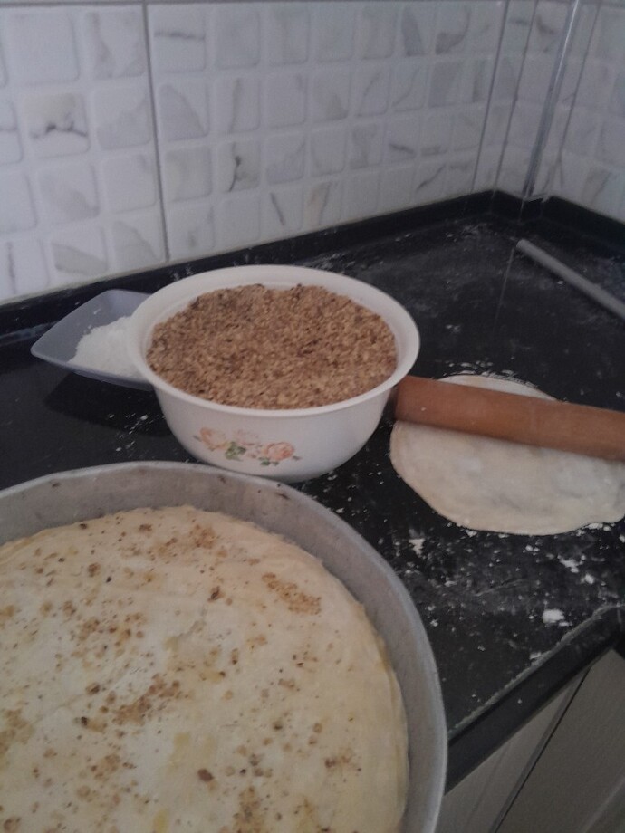 Ev baklavası sever misiniz, yemekten çok yapmayı seven var mı?