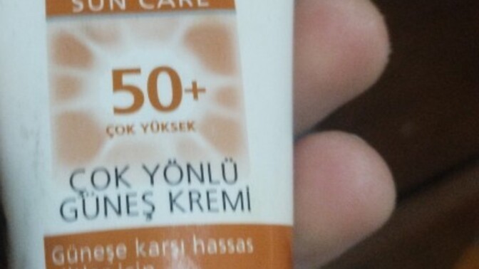 Yüze iz yapmayan, beyazlık bırakmayan en iyi güneş kremi önerileriniz neler?
