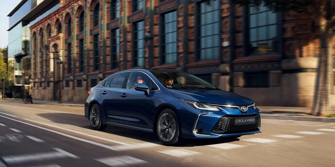 Toyota Corolla gerçekten güzel mi, iç tasarımı ve dış tasarımı sizce nasıl?