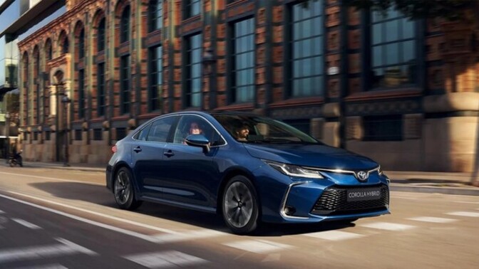 Toyota Corolla gerçekten güzel mi, iç tasarımı ve dış tasarımı sizce nasıl?