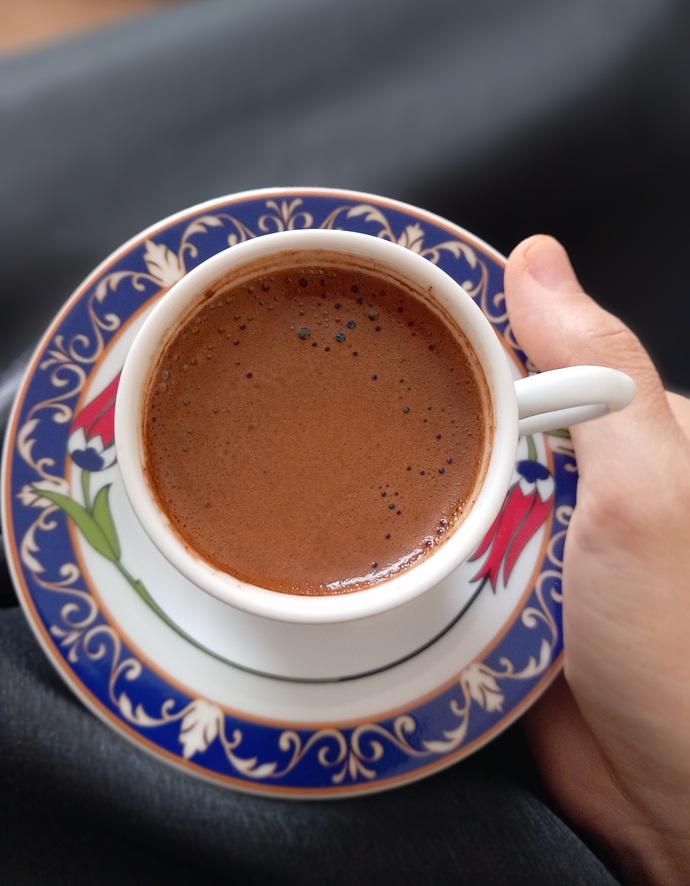 Kimler bol köpüklü kahvesini içti?