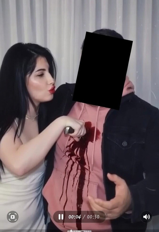 Eski sevgilinize bu görseldeki enerjiyle tek bir cümle söyleme hakkınız olsa ne derdiniz?