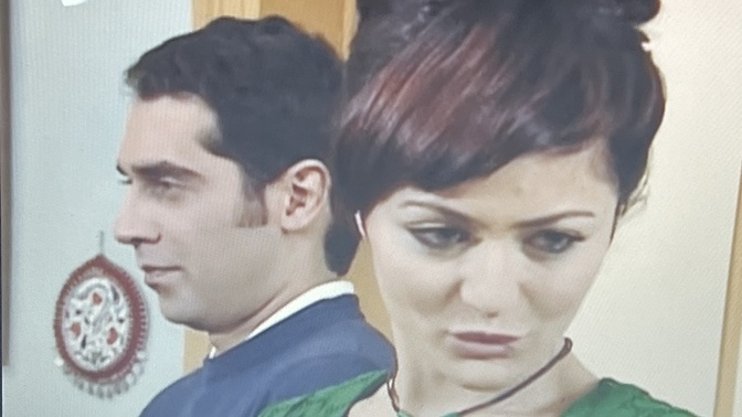 Eski Türk dizilerini seven var mı, sizin favoriniz Yaprak Dökümü mü Adını Feriha Koydum mu?