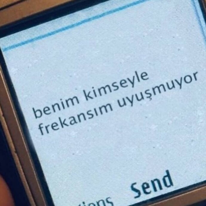 Sevgilinizden ayrılınca onu kıskandırmak için karşı cinsi takip etmeye başlar mısınız?