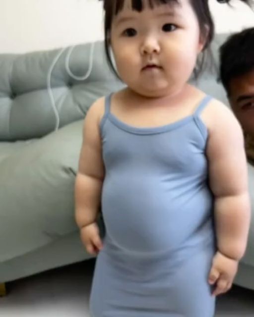 Kadınlarda göbek çekici bulunur mu?