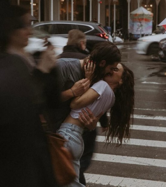 Aşırı aşka geldiğinizde nasıl davranırsınız?
