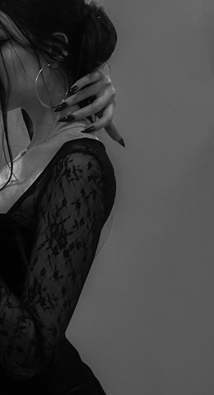 Bazı kadınlarda halka küpe çok seksi durmuyor mu?
