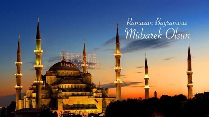 Hayırlı, huzurlu ve bereketli bayram geçirmeniz dileğiyle! Bayramda olmazsa olmazım dediğiniz bir alışkanlığınız var mı?