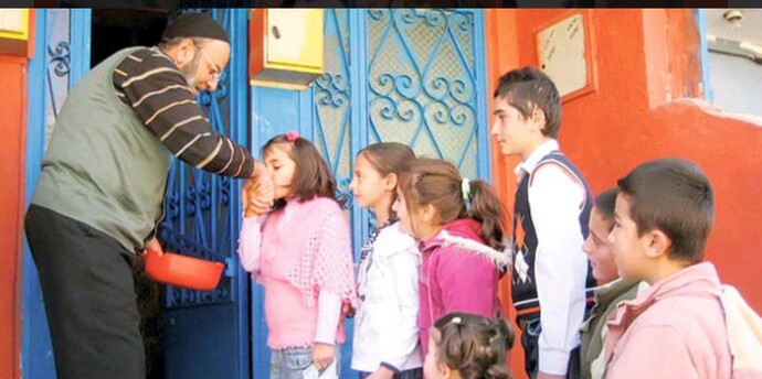 Bayram harçlığı veren taraf mısınız yoksa alan taraf mı?