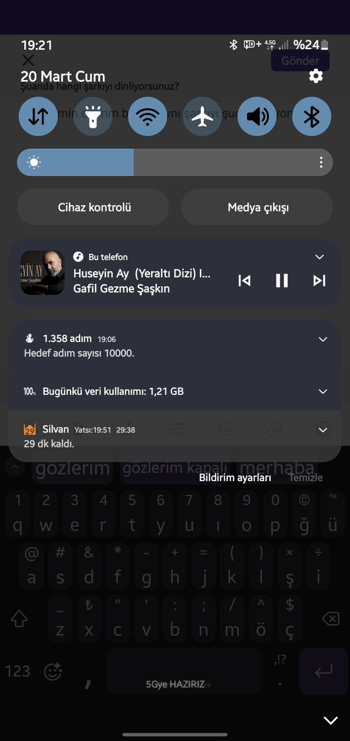 Şuanda hangi şarkıyı dinliyorsunuz?