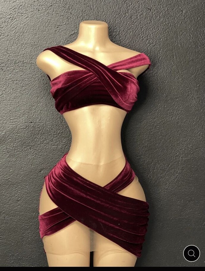 Bu elbiselerden birini almayı düşünüyorum ama çok kararsız kaldım, sizce çok mu açıklar?
