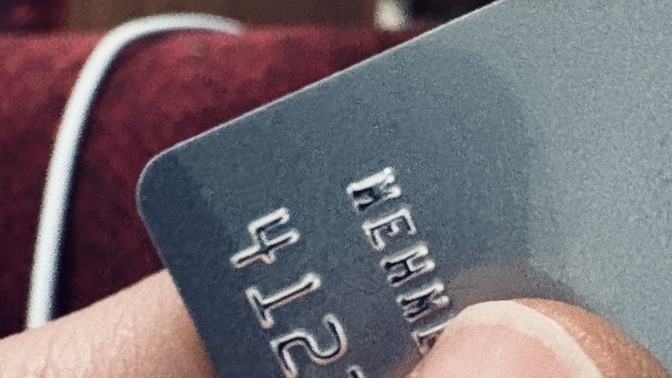 Elinde sınırsız limit kredi kartın 💳 var, ilk yapacağın şey ne olur?