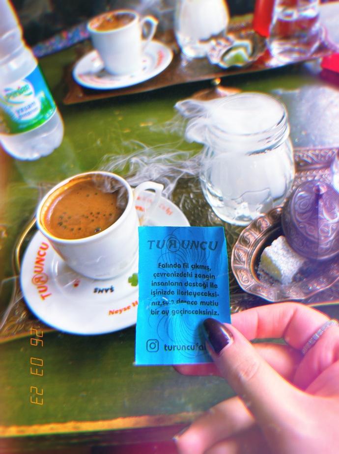 Astroloji ve fal dünyasına merak salmak psikolojik bir durum olabilir mi?