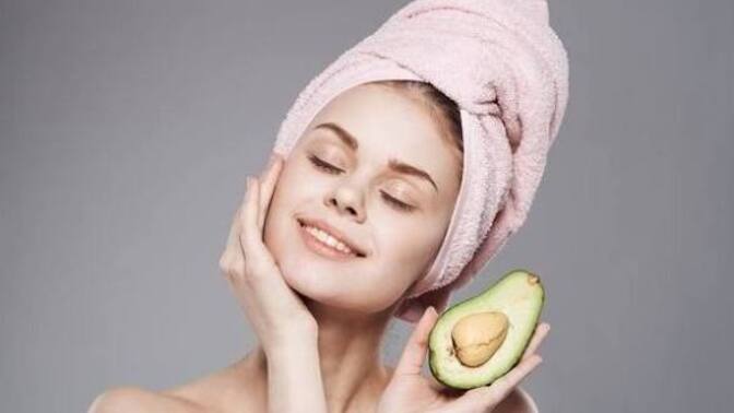 Meyvelerden cildinize maske yapar mısınız?