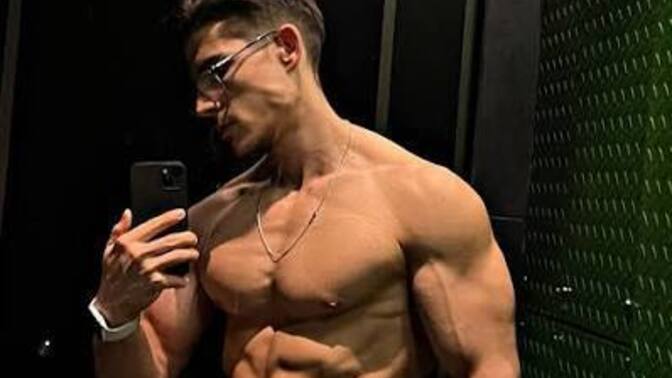 Sporcu erkeklerin üstsüz fotoğraf paylaşması sapıklık mı yoksa özgüven belirtisi mi?