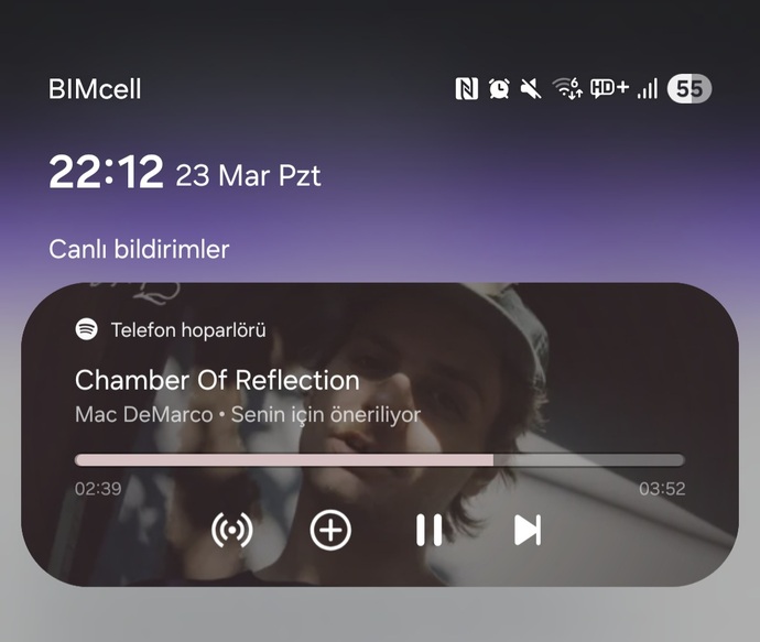 Geceye bir şarkı bırakır mısınız, şu an dinlediğiniz en iyi gece şarkısı ne?