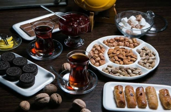 Akşam çayının yanına en çok ne yakışır?