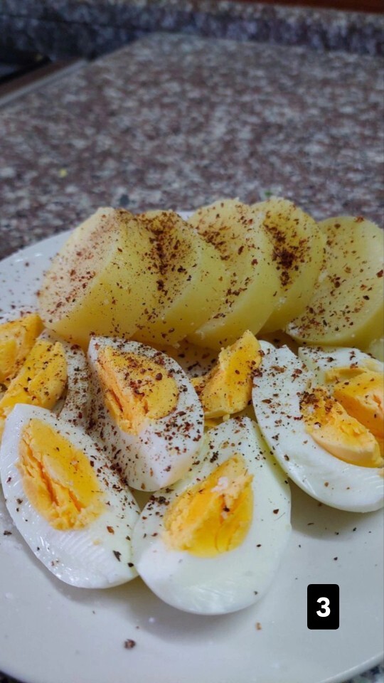 Gecenin bir yarısı çok acıktın bunlardan birisini seçip yemelisin sen hangisini tercih ediyorsun?