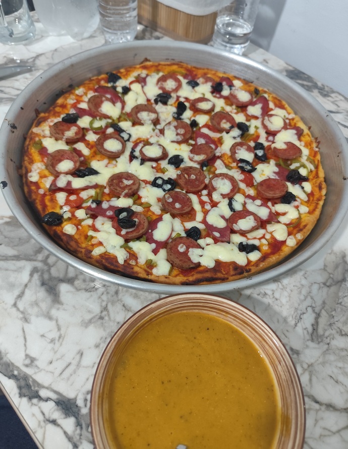 Yaptığım pizza ve çorba nasıl görünüyor, lezzet olarak yorumlar mısınız?