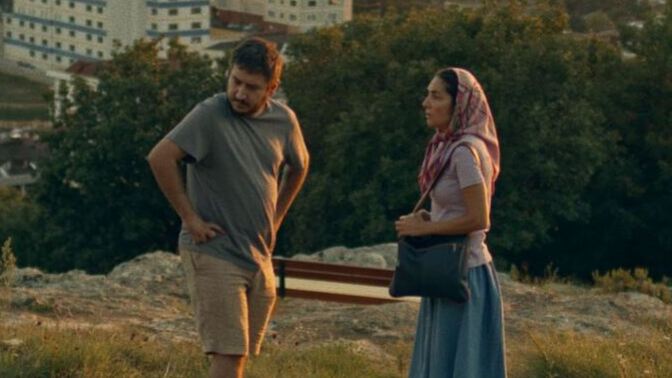 Eşimin geçmişi çok kabarık, gittiğimiz her yerde eski ilişkilerine denk geliyoruz, siz olsanız ne hissederdiniz ne yapardınız?