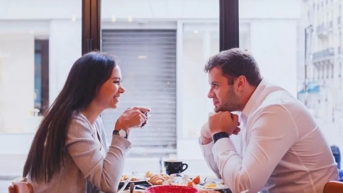 İlk buluşmada partnerinizin ilk önce neyine neye dikkat edersiniz?