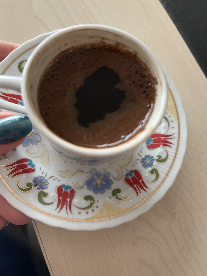 Kimlere sade Türk kahvesi yapayım?