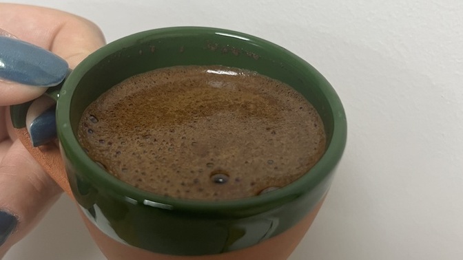 Yarın cuma diye mutluluktan köpüklü kahve yaptım içer misiniz?