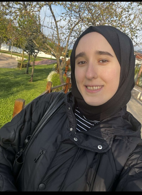 Kadınlarda büyük yüz mü daha güzel duruyor yoksa küçük yüz mü daha estetik görünüyor?