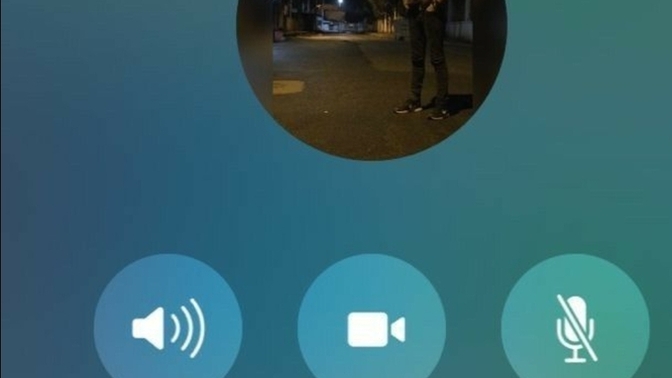 Hoşlandığım kişiye ilk mesaj atmak için bahanem yoksa nasıl arayıp konuşma başlatabilirim?