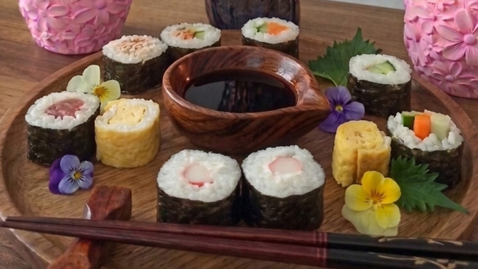 Evde tek başıma sushi date yaptım, sushi sevenler mi daha çok yoksa bir kere deneyip bırakanlardan mısınız?