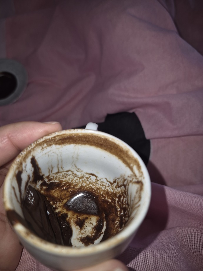Kahve falımda ne görüyorsunuz, gerçekten bilgisi ve yeteneği olan bakabilir mi?