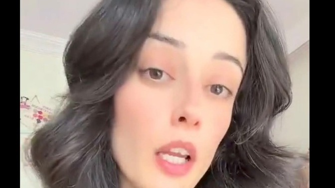 Bir ogretmenin ogretmenligi birakip TikTok yayincisi olmasi sizce dogru mu?