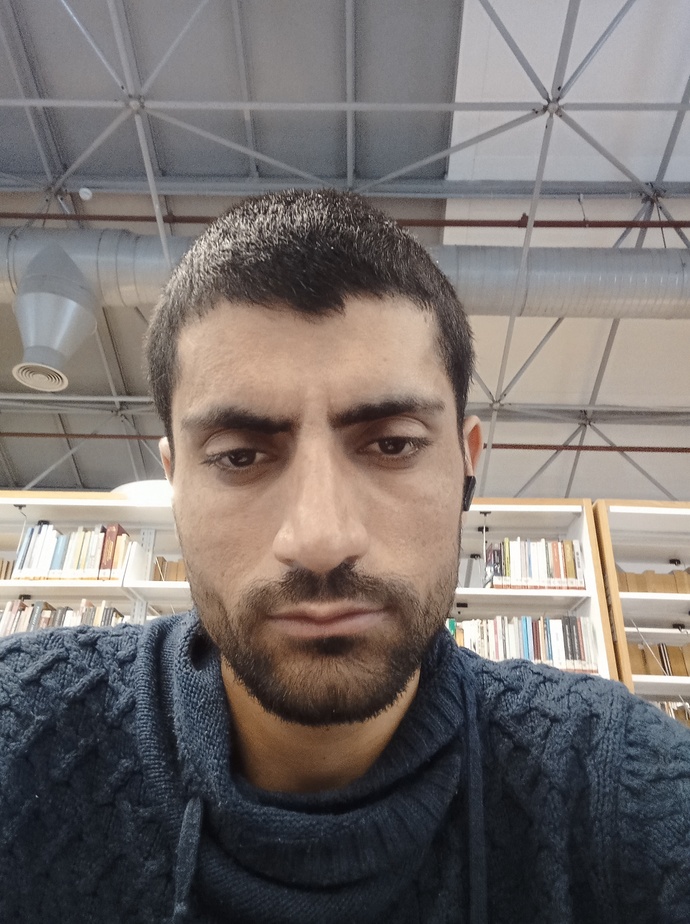 Neden hic sevgilim yok, cirkin oldugum icin mi kimse beni begenmiyor?