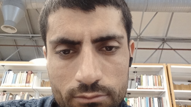Neden hic sevgilim yok, cirkin oldugum icin mi kimse beni begenmiyor?