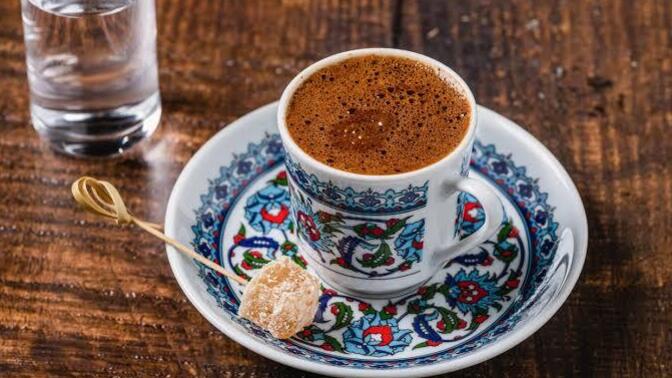 Çay’ın yanında sigara mı, kahvenin yanında çikolata mı? (hangisini seviyorsun)?