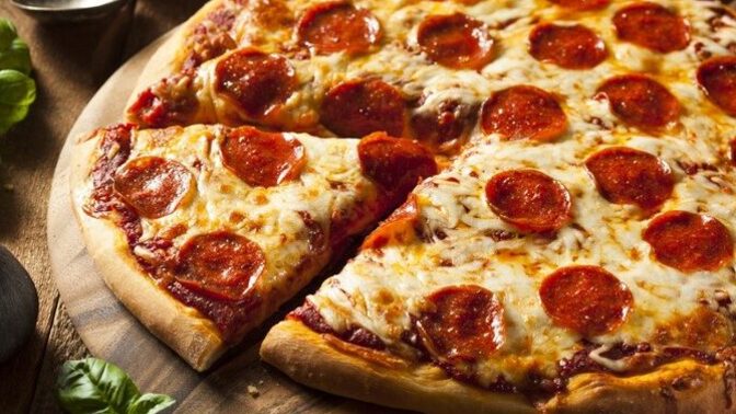 Mantarsız pizzayı yiyebilir misin?