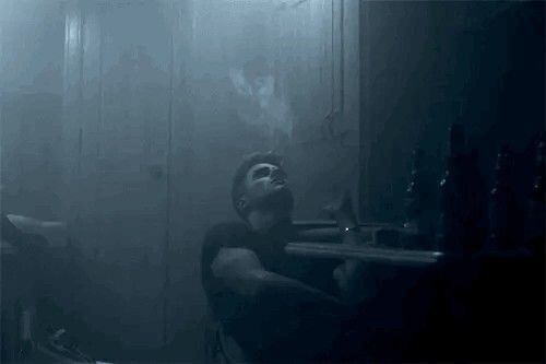 Geceleri mutlu musun yoksa daha mı yalnız hissediyorsun?