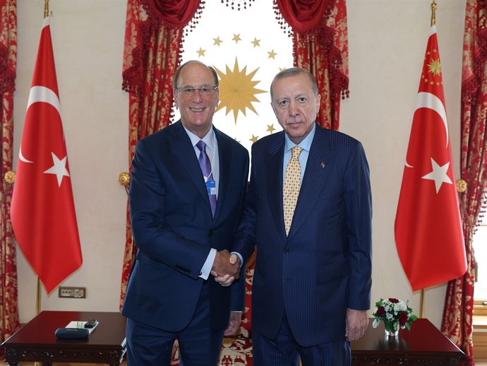 Mikro ifadeler gerçekten var mı, bu fotoğrafta siz insanların yüzünden ne okuyorsunuz?