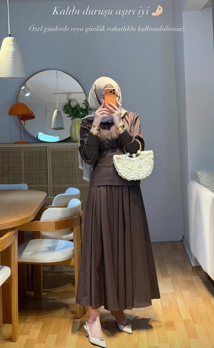 Tesettürluyüm bu etekli takım sence nasıl?