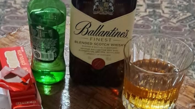 Gecenize ne / kim eşlik ediyor?
