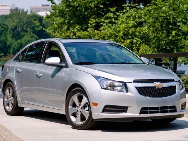 Chevrolet Cruze nasıl bir araba, sizin için tercih eder misiniz yorumlarınız neler?