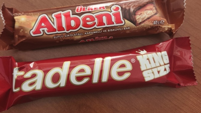 Kahvenin yanina tatli mi tuzlu atistirmalik mi daha iyi gider?
