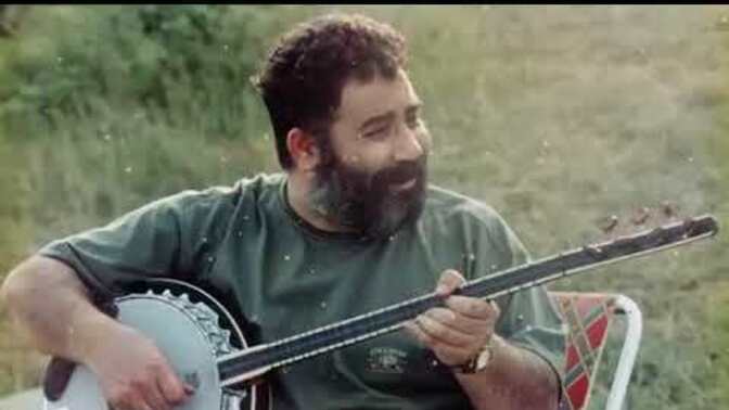 Dinlediğiniz zaman sizi melankolinin dibine çeken şarkılar var mı?