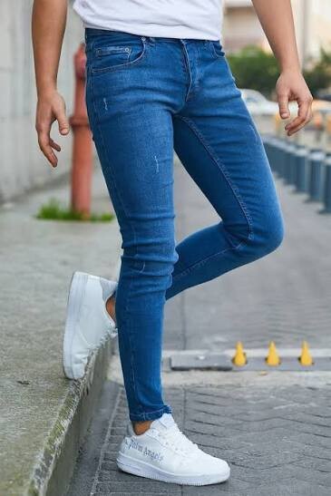 Erkek giyimde dar paça mı daha iyi durur yoksa baggy bol paça mı?