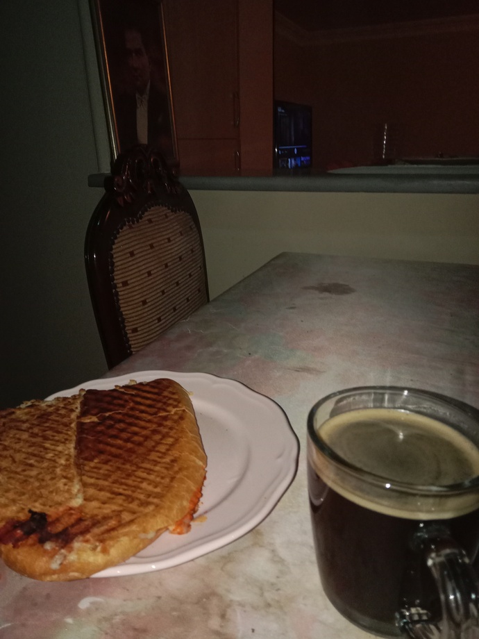 Tostu en çok hangi malzemelerle seversiniz, favori tost kombinasyonunuz ne?